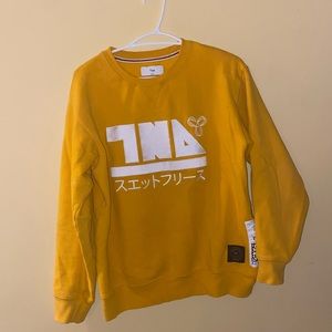 TNA crew neck